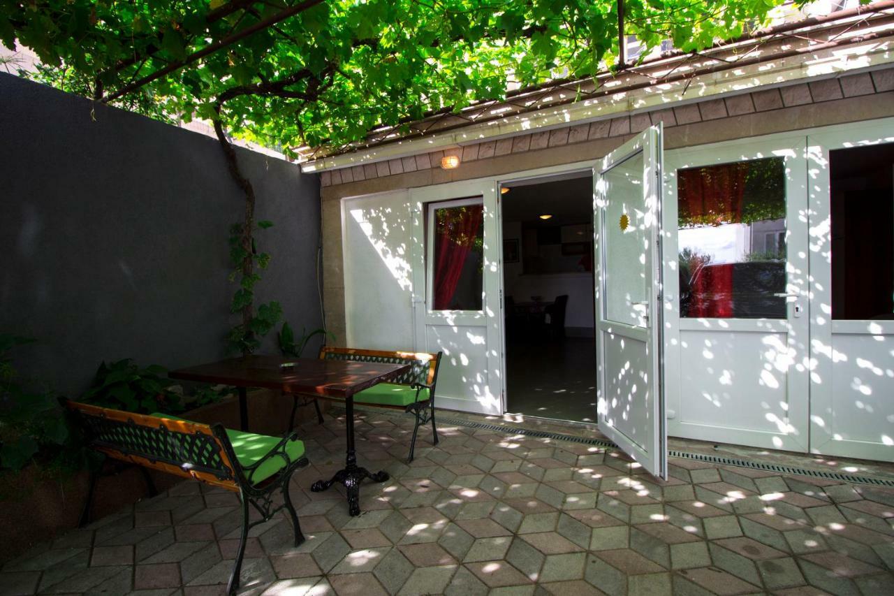 Mrkonjic Branko & Marija Apartmani Omis Luaran gambar