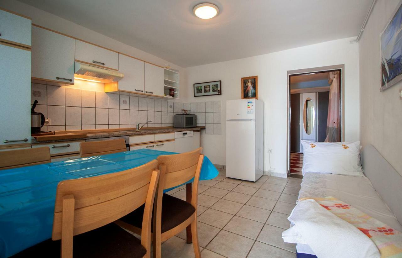 Mrkonjic Branko & Marija Apartmani Omis Luaran gambar