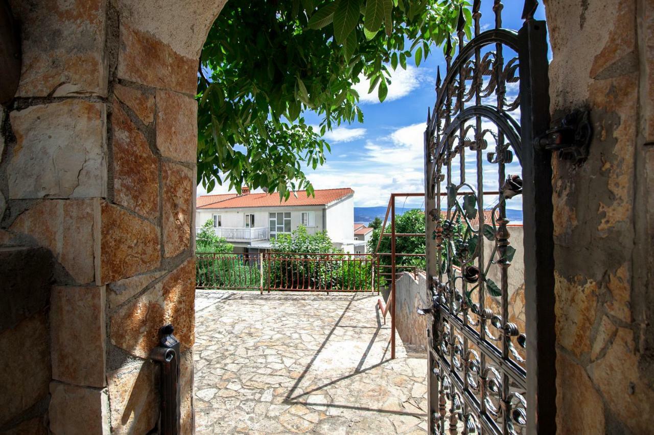 Mrkonjic Branko & Marija Apartmani Omis Luaran gambar
