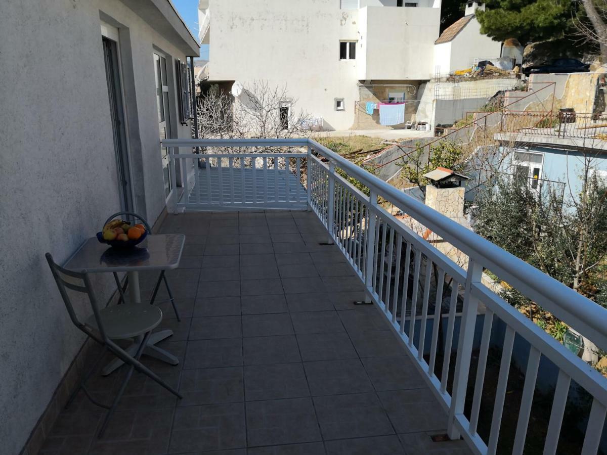 Mrkonjic Branko & Marija Apartmani Omis Luaran gambar