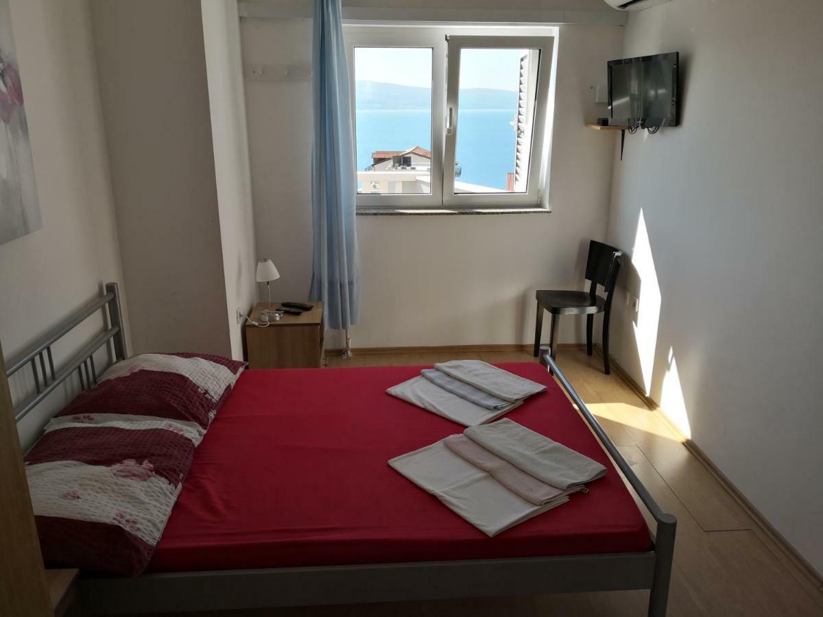 Mrkonjic Branko & Marija Apartmani Omis Luaran gambar